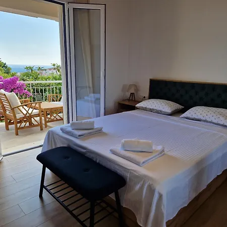 Premier Apartment